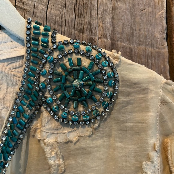 Share Spirit Beaded Tunic - Picture 4 of 11